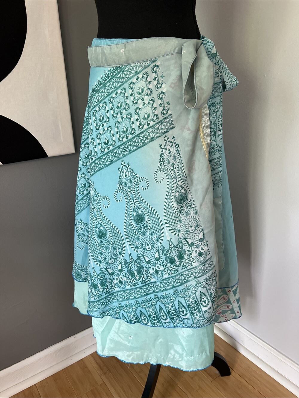 Wevez Festival Boho Floral Cottage Silk Blend Wrap Skirt Paisley Size Medium